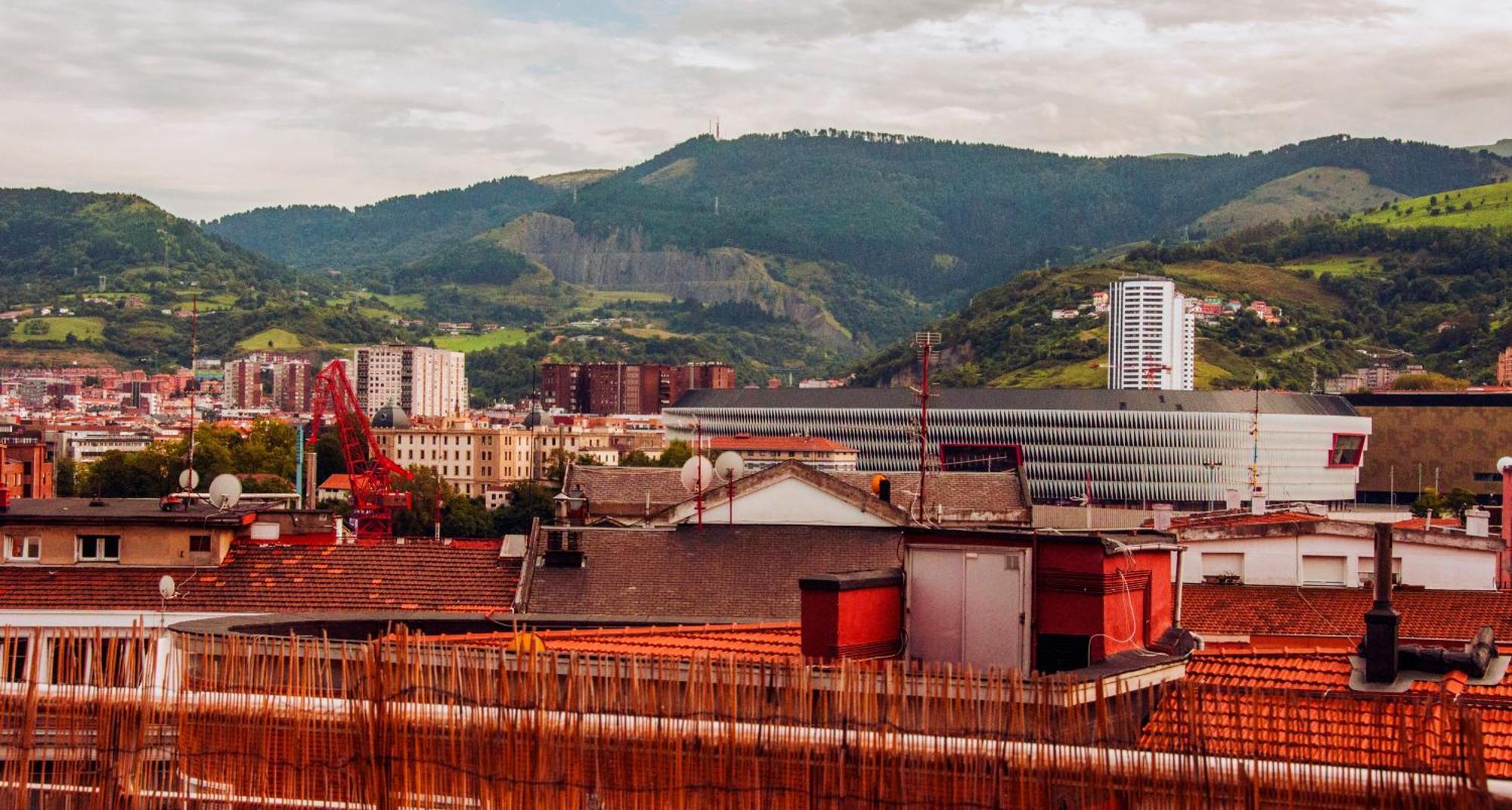 Estudios Bilbao Deusto Exterior foto